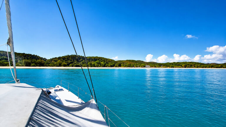 Catamaran Sweetest Taboo au mouillage